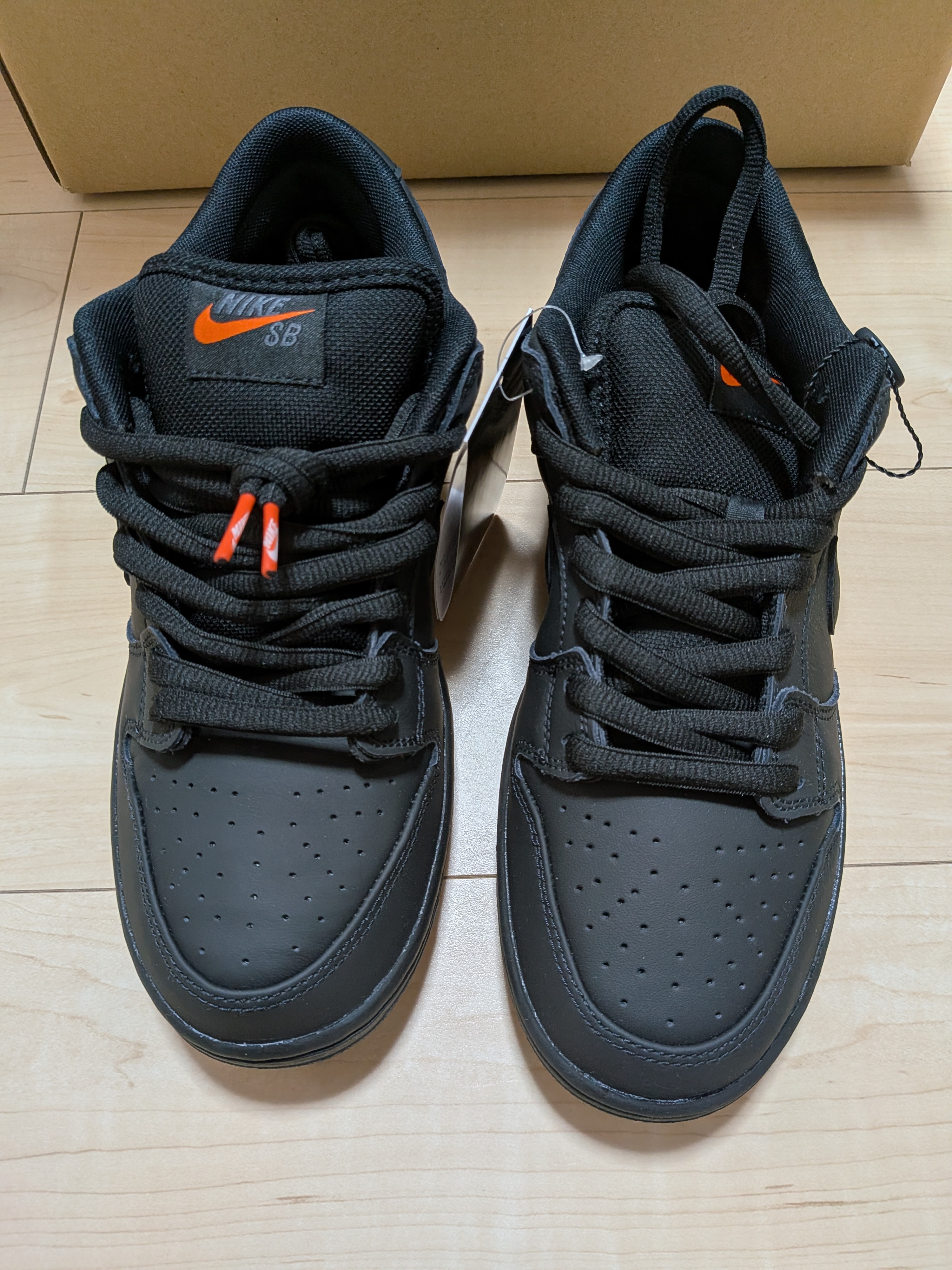 Nike SB Dunk Low Pro ISO "Triple Black"
