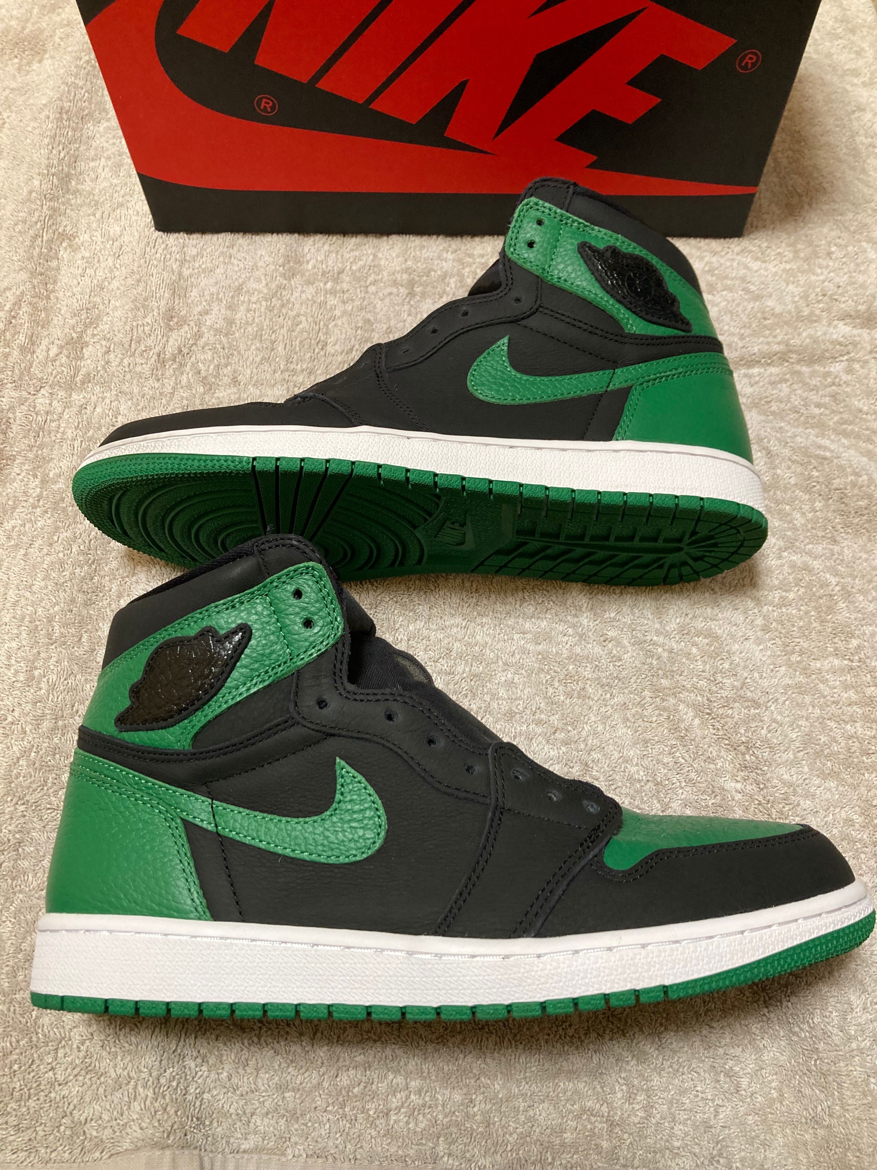 Nike Air Jordan 1 Retro High OG "Black/Pine Green" (2020)