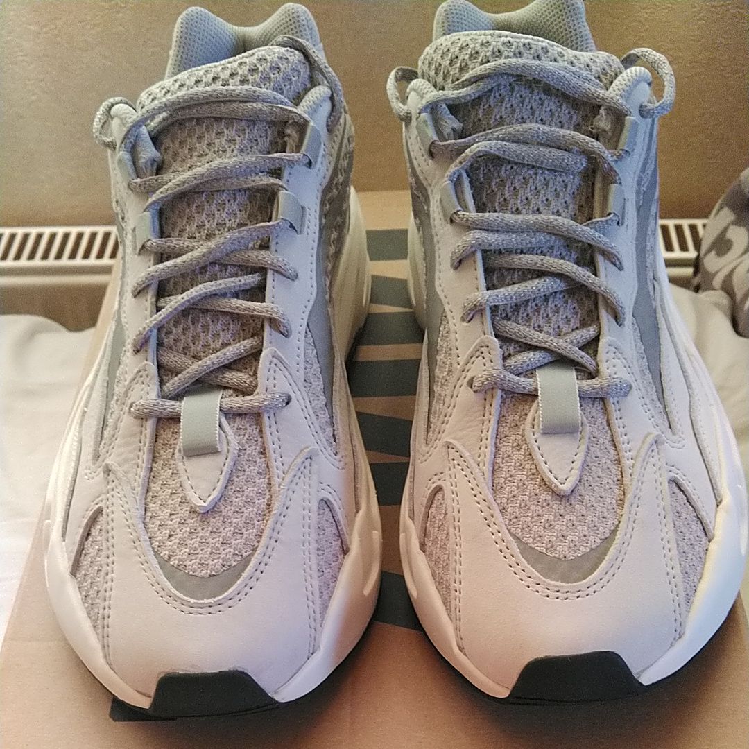 adidas YEEZY Boost 700 V2 "Static"