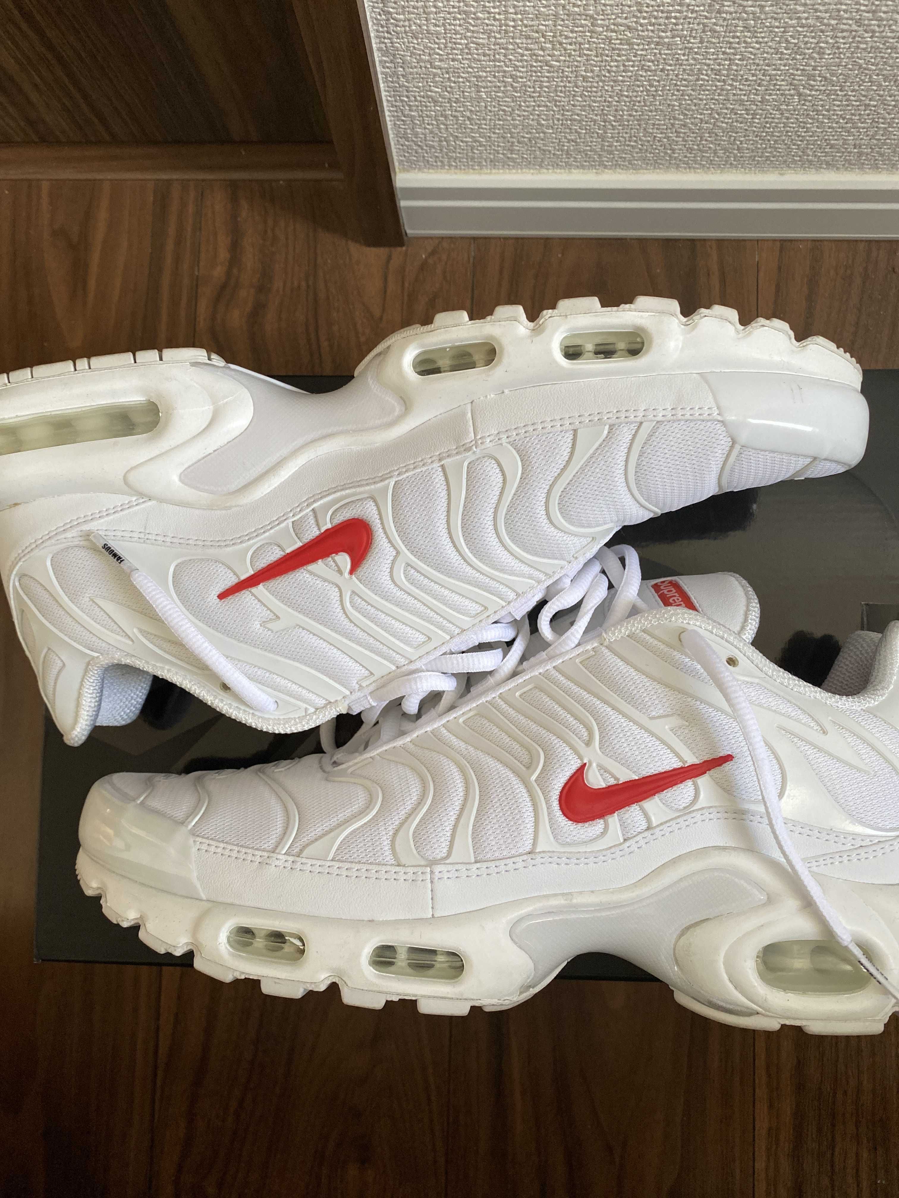 Supreme x Nike Air Max Plus TN "White/Speed Red"