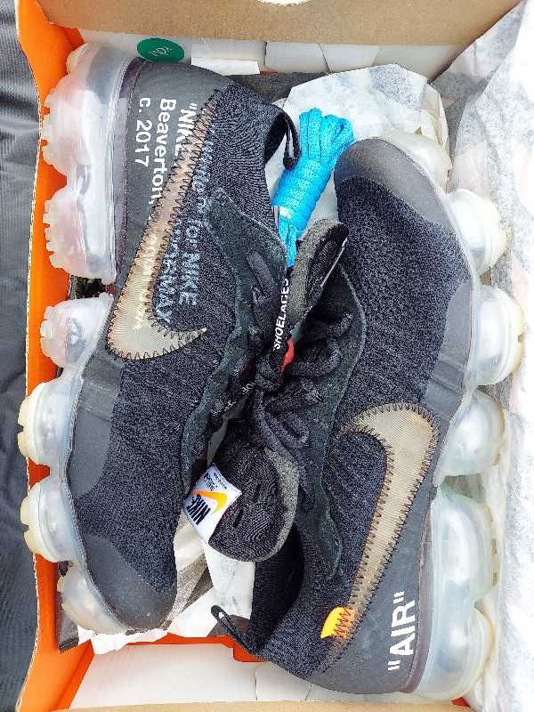 Off-White × Nike Air Vapormax "Black/Total Orange/Clear"