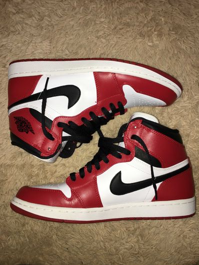 Nike Air Jordan 1 Retro High "Chicago" (2013)