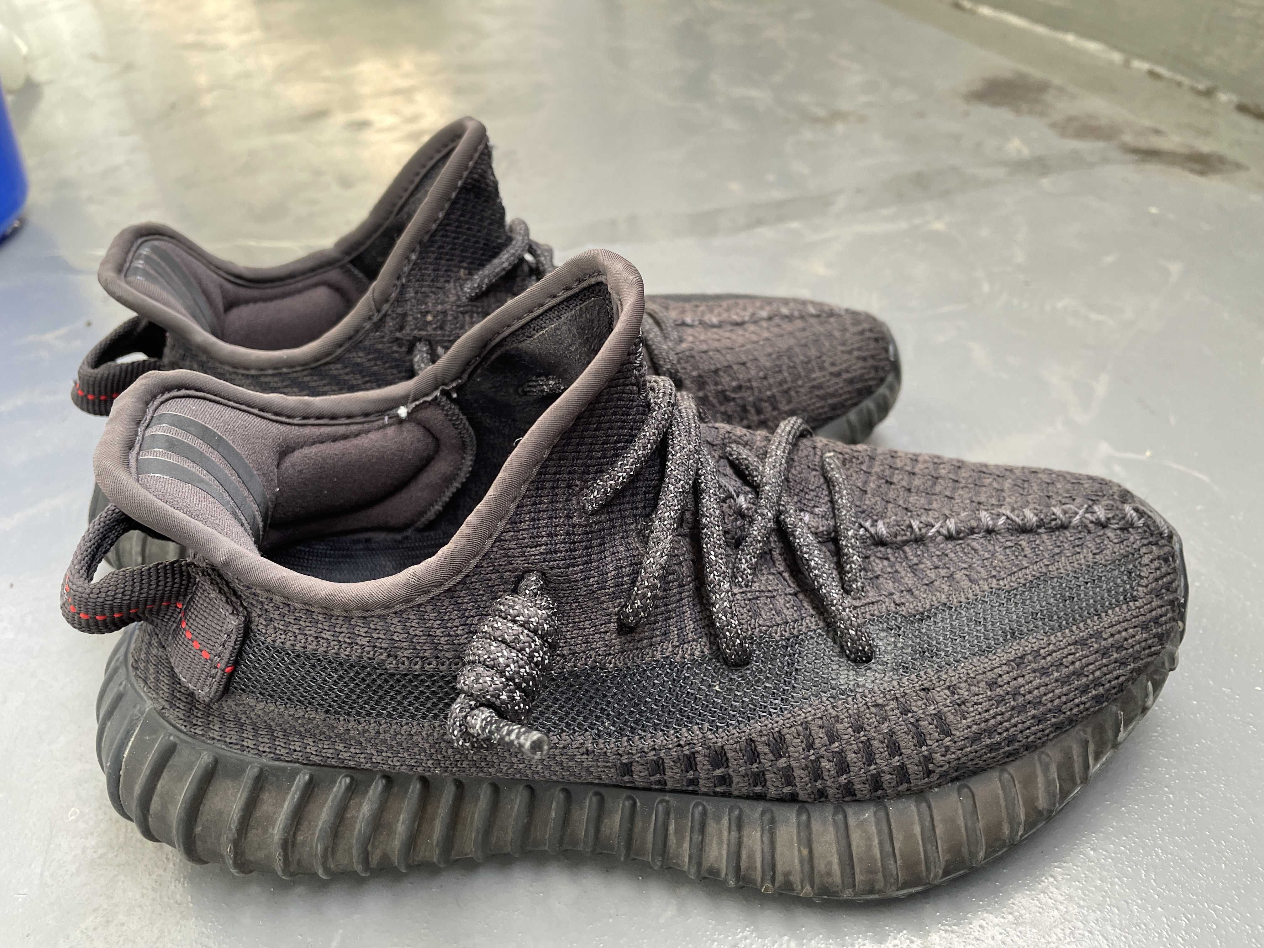 adidas YEEZY Boost 350 V2 "Black"