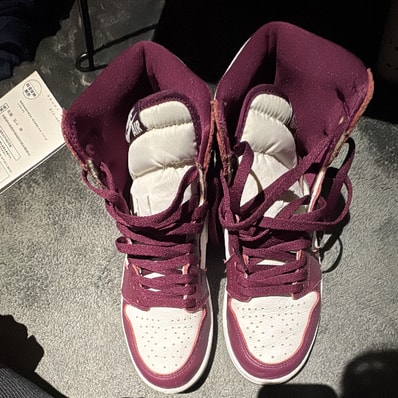 Nike Air Jordan 1 High OG "Bordeaux"