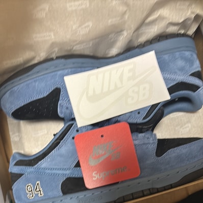 Supreme × Nike SB Dunk Low "Ocean Fog" (North America Exclusive) (25FW Week2)