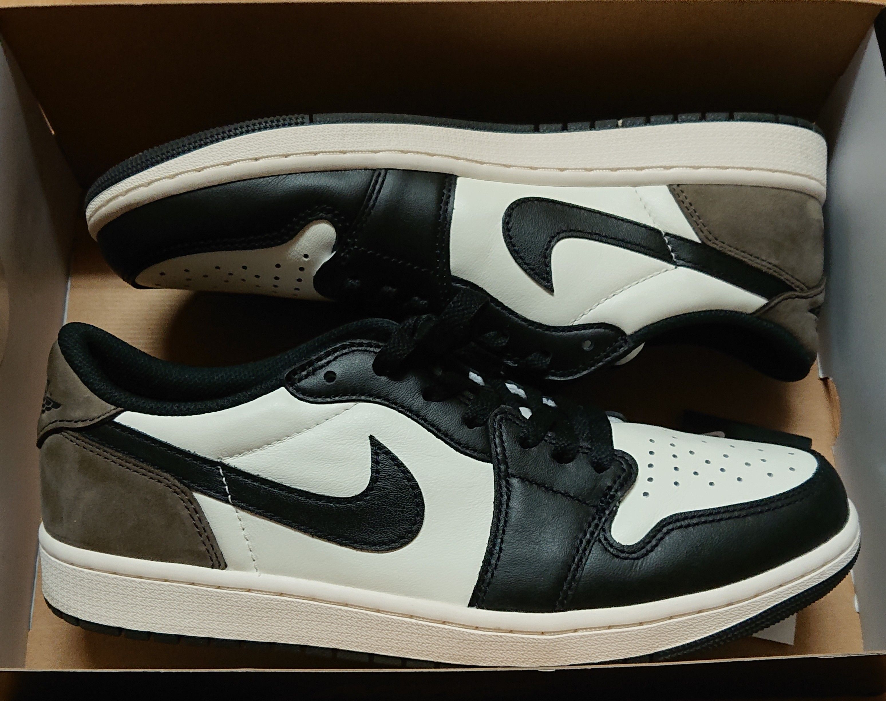 Nike Air Jordan 1 Retro Low OG "Mocha"