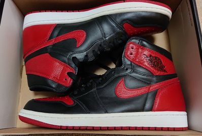 Nike Air Jordan 1 Retro High OG "Bred/Banned" (2016)