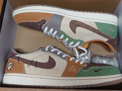 Zion Williamson × Nike Air Jordan 1 Low OG "Flax and Oil Green"