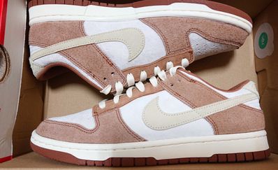 Nike Dunk Low PRM "Medium Curry"