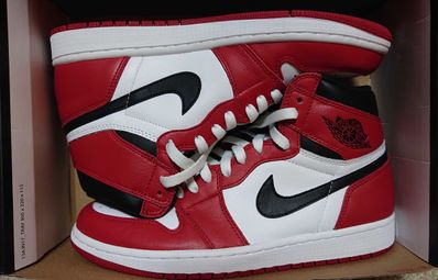 Nike Air Jordan 1 Retro High "Chicago" (2015)