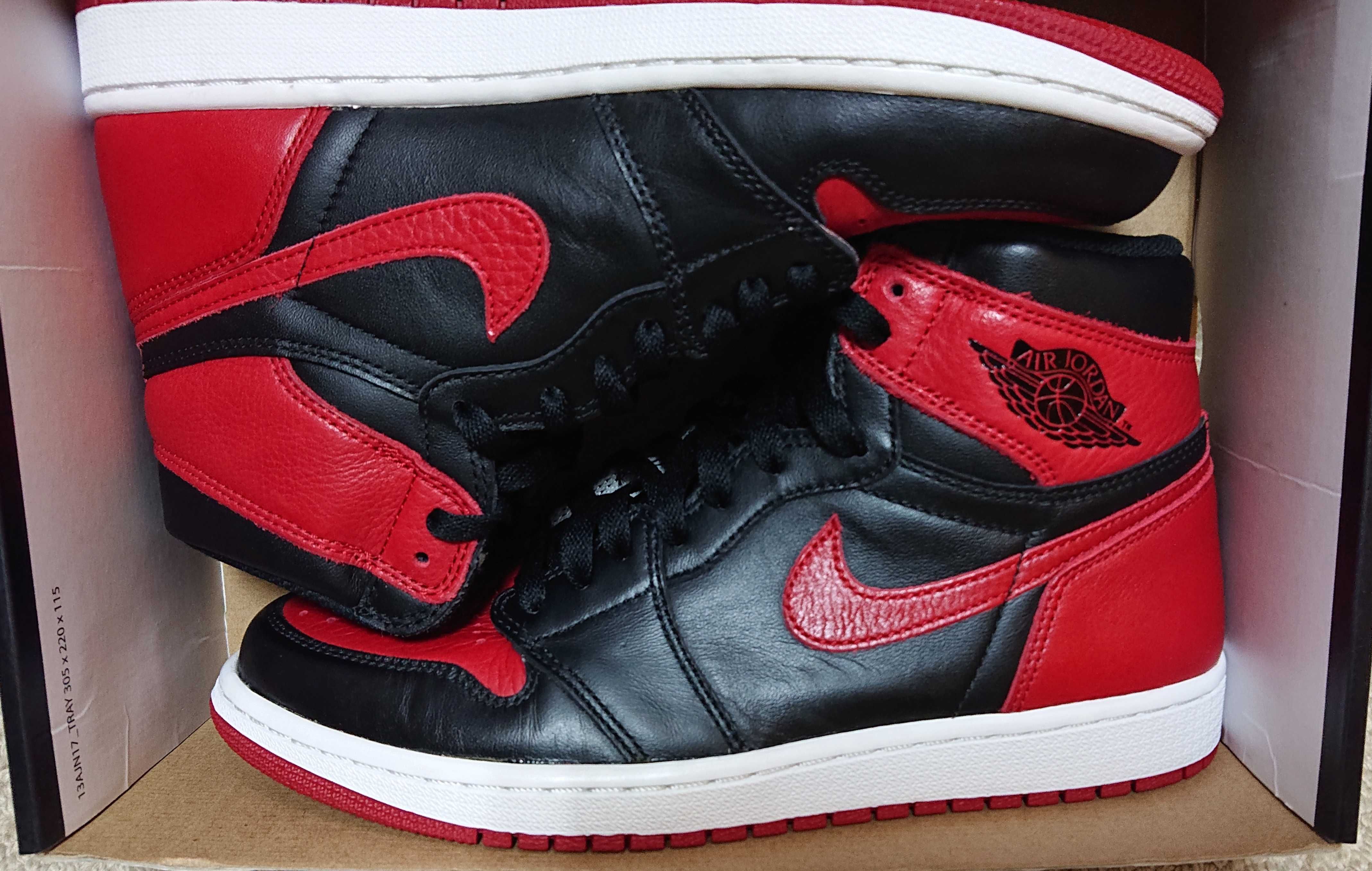 Nike Air Jordan 1 Retro High OG "Bred/Banned" (2016)