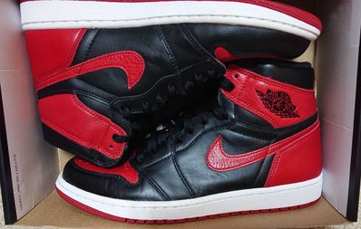Nike Air Jordan 1 Retro High OG "Bred/Banned" (2016)