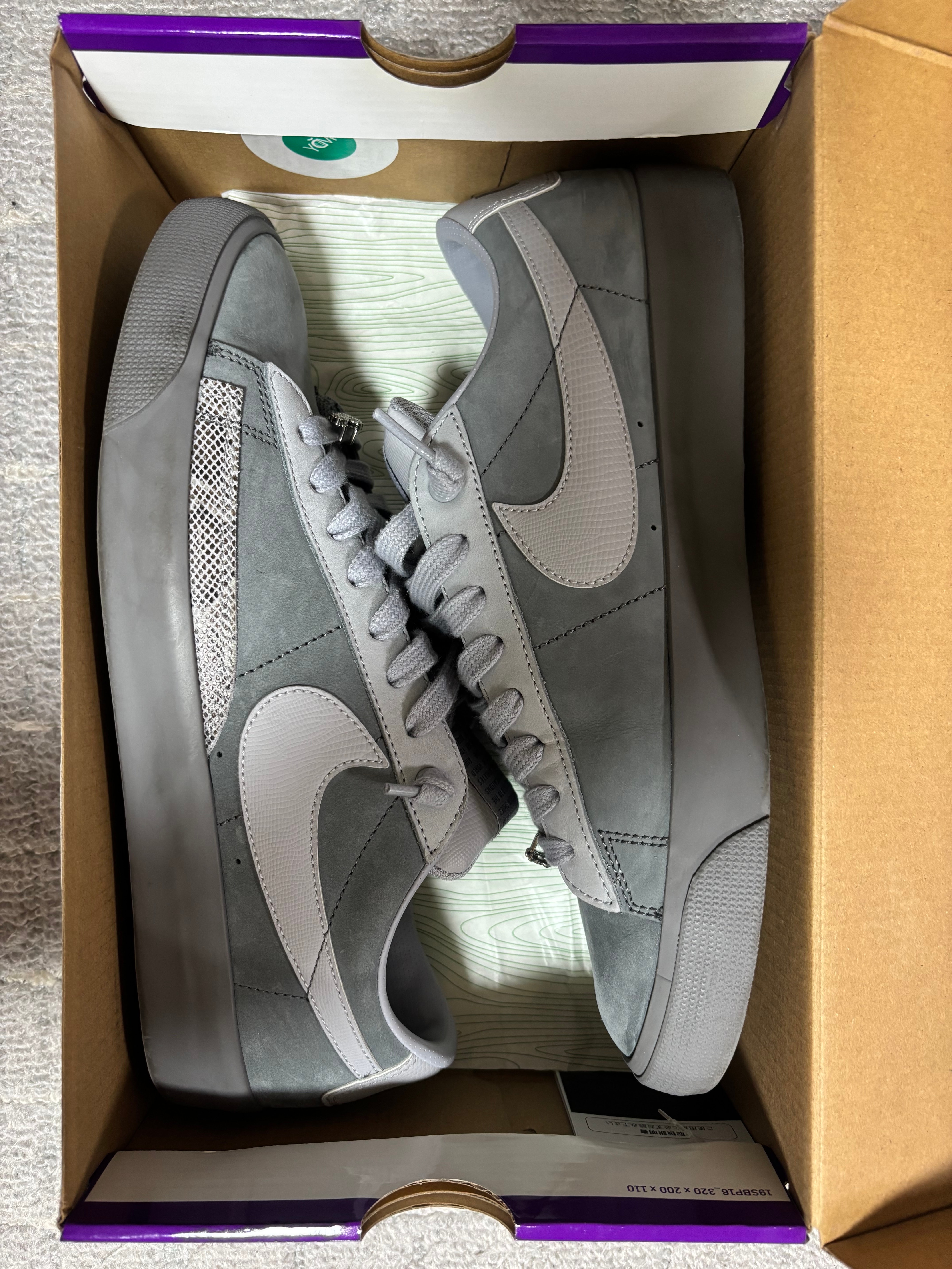 FPAR × ナイキ SB ブレーザー ロー "クール グレー"