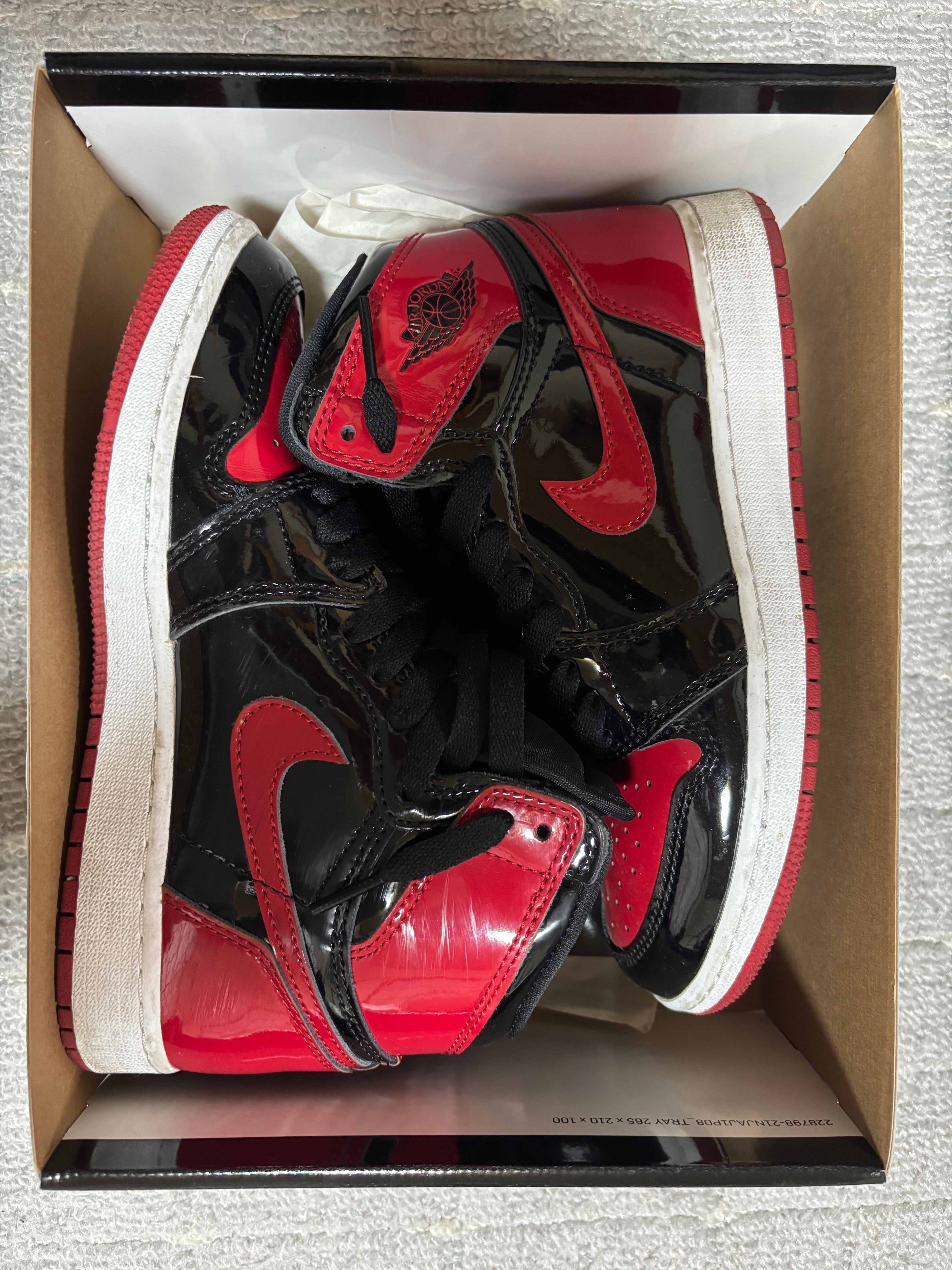 ナイキ エアジョーダン1 ハイ OG "パテント ブレッド"