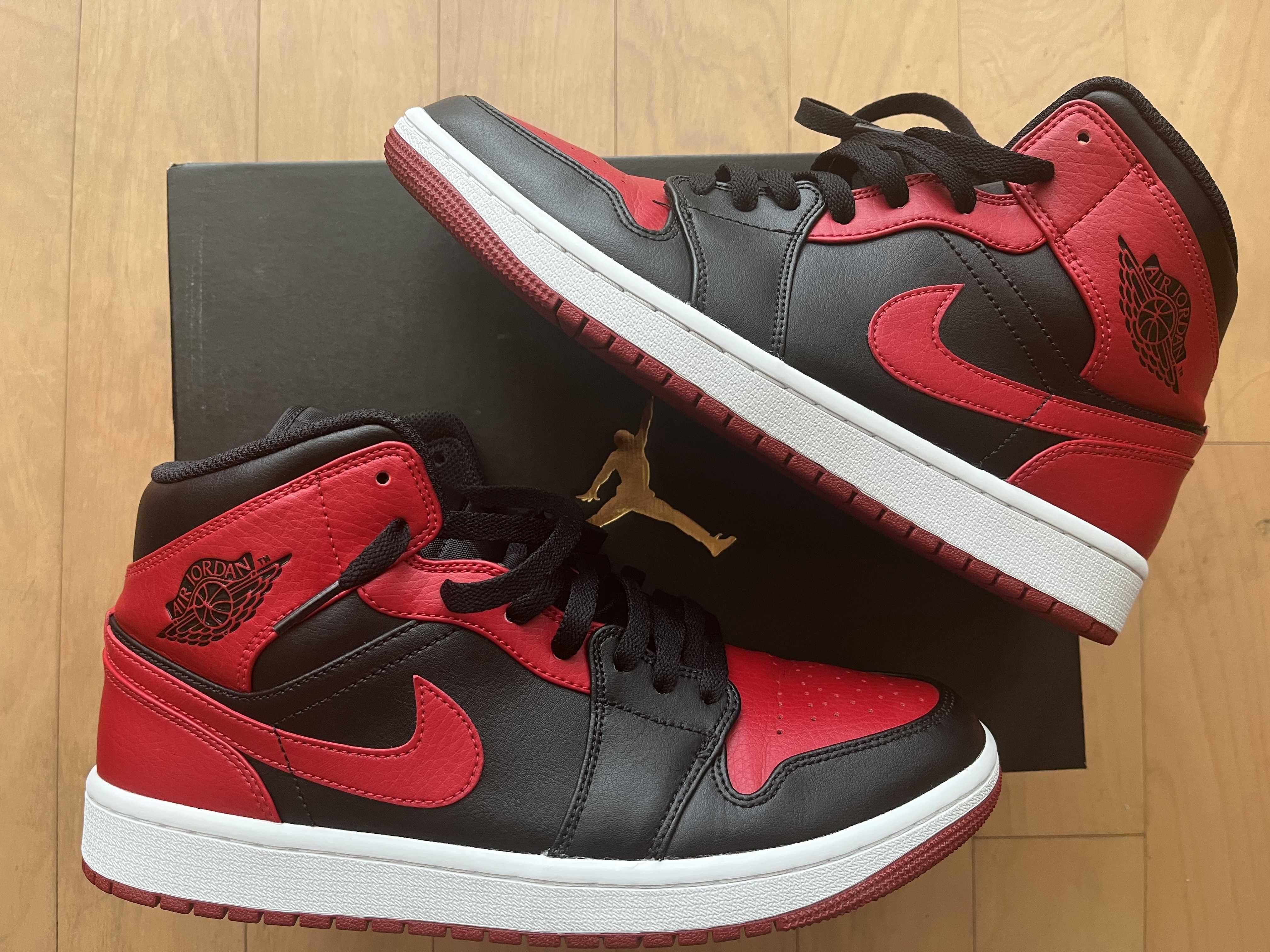 Nike Air Jordan 1 Mid "Bred"