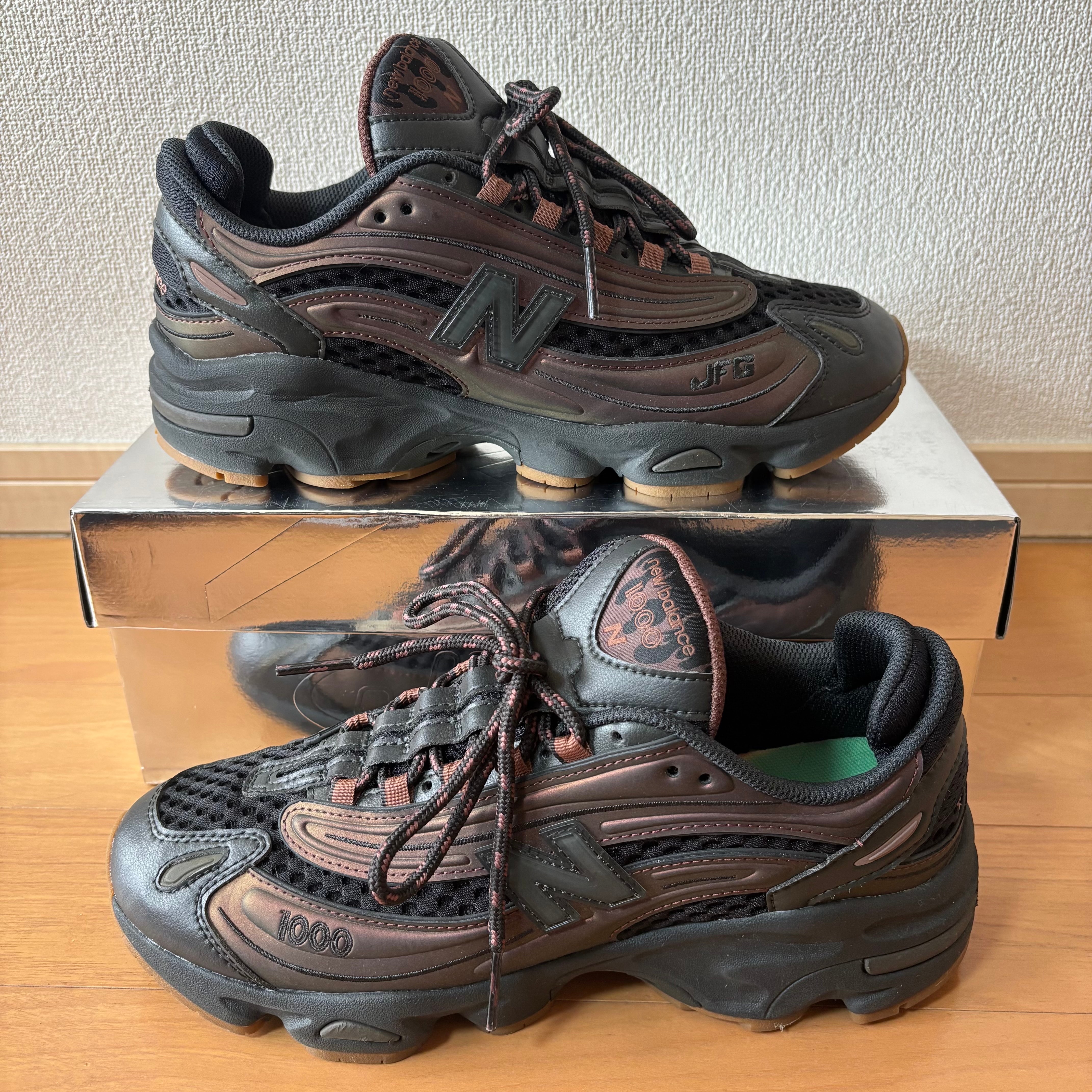ジョー・フレッシュグッズ × ニューバランス 1000 "ブラックアイス"