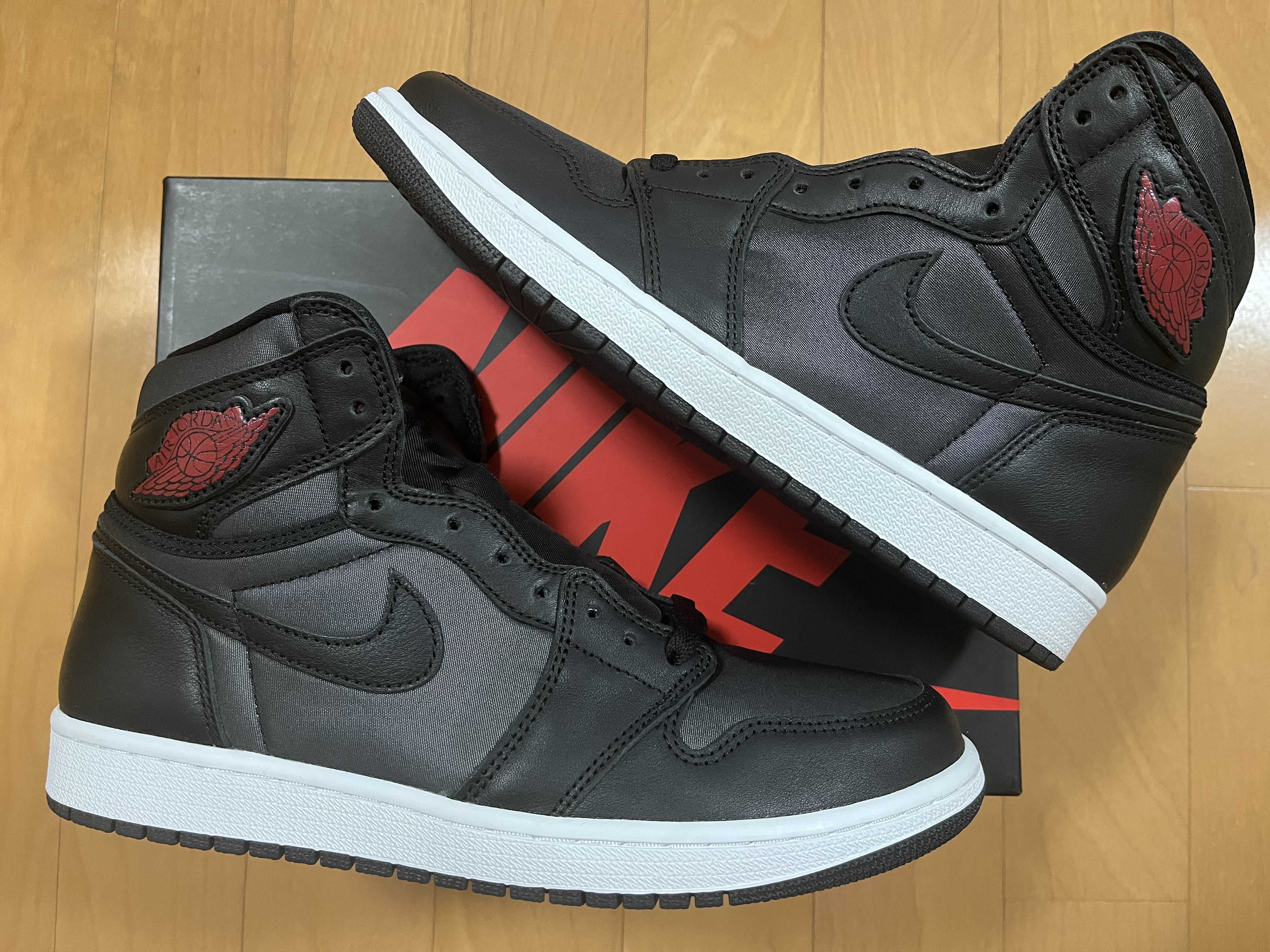 Nike Air Jordan 1 Retro High OG "Black/Metallic Silver/Gym Red"  