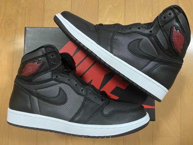 Nike Air Jordan 1 Retro High OG "Black/Metallic Silver/Gym Red"