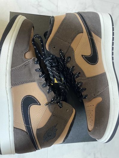 Nike Air Jordan 1 Mid SE "Dark Chocolate"