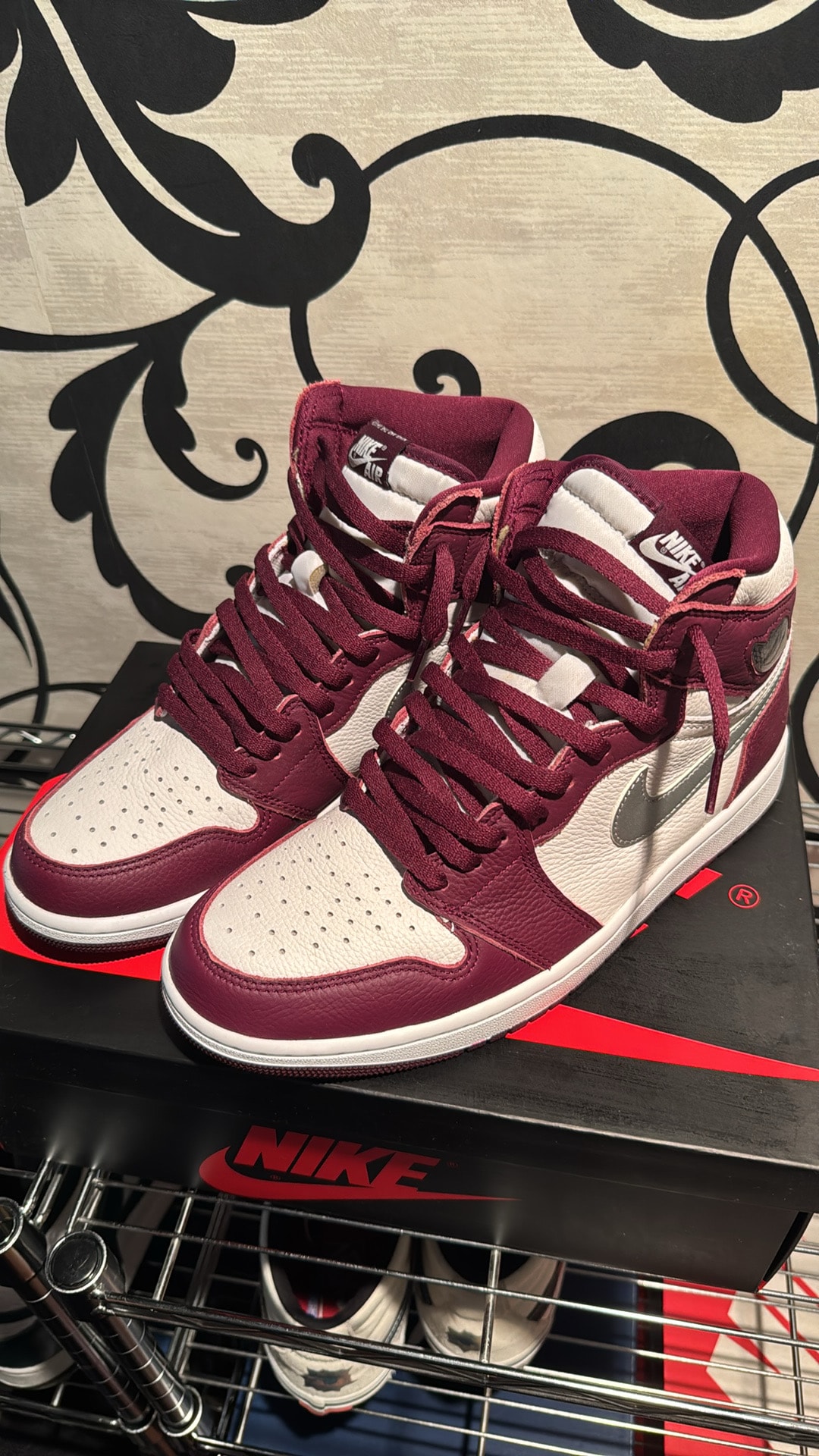 Nike Air Jordan 1 High OG "Bordeaux"