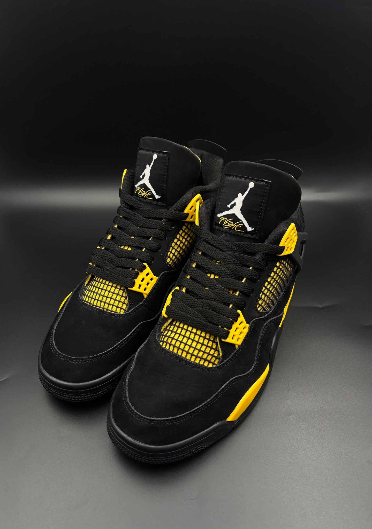 Nike Air Jordan 4 Retro "Thunder"(2023)