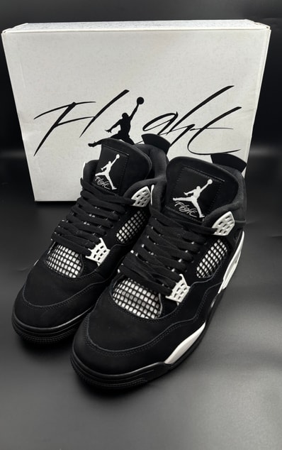 Nike Air Jordan 4 Retro "White Thunder"