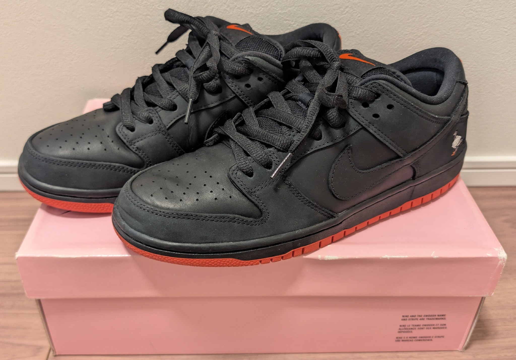 Nike SB Dunk Low TRD QS "Black Pigeon"