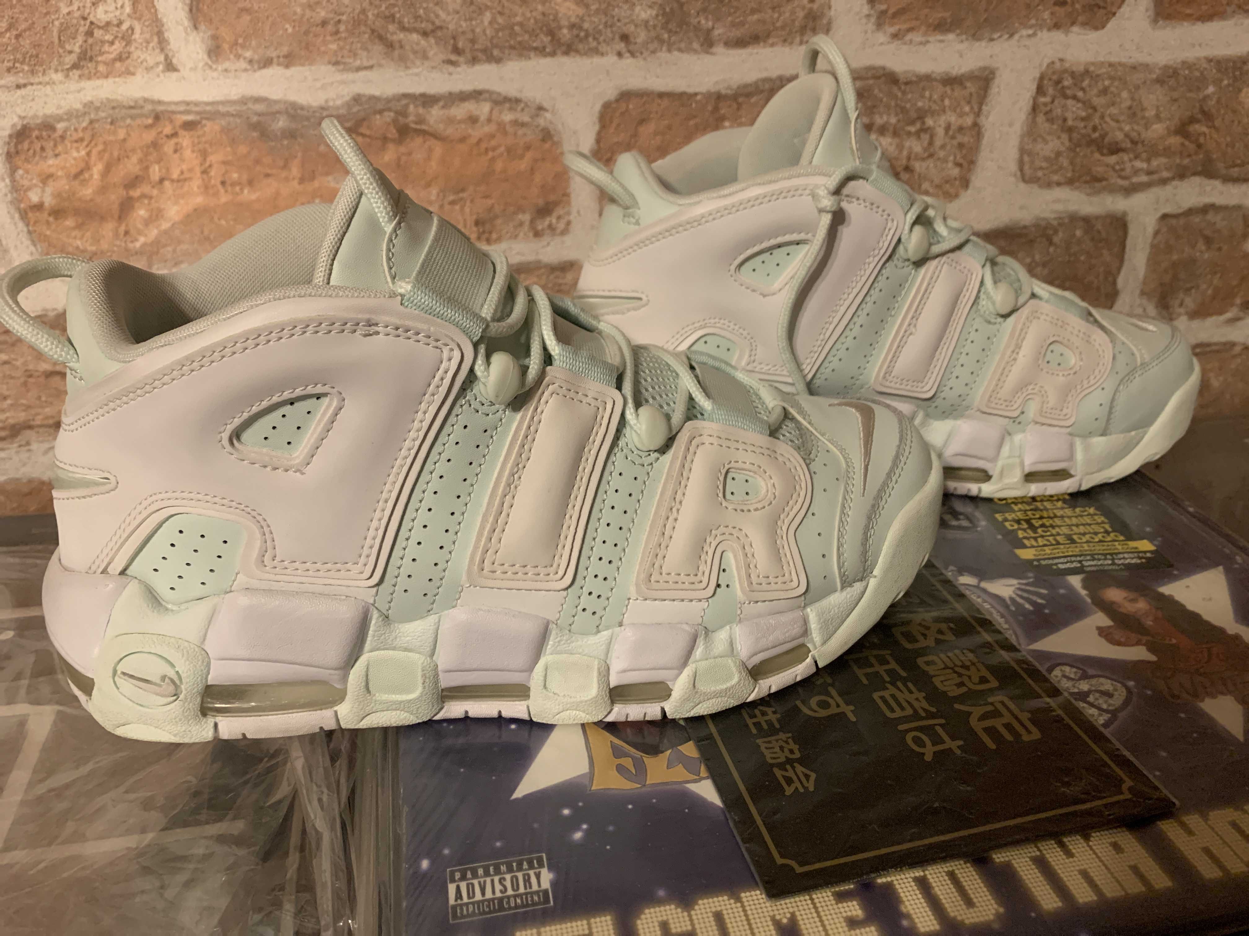 NIKE Women's AIR MORE UPTEMPO "BARLEY GREEN"