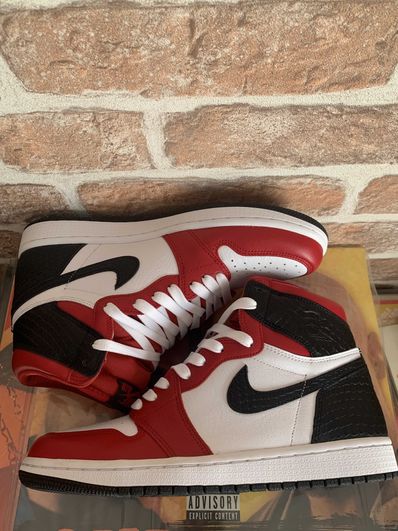 Nike Women's Air Jordan 1 High OG "Satin Red"