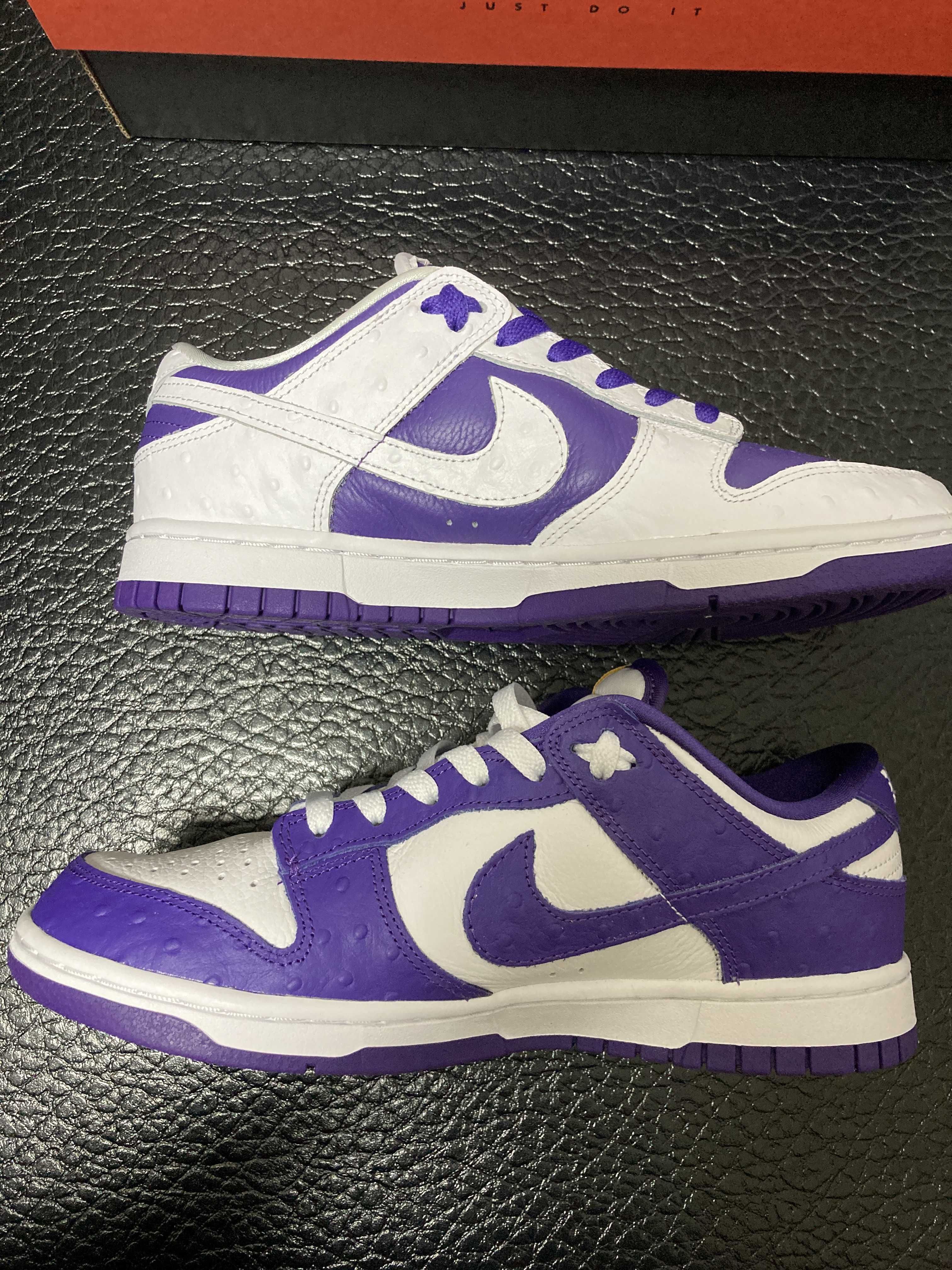 Nike Women's Dunk Low "Made You Look"