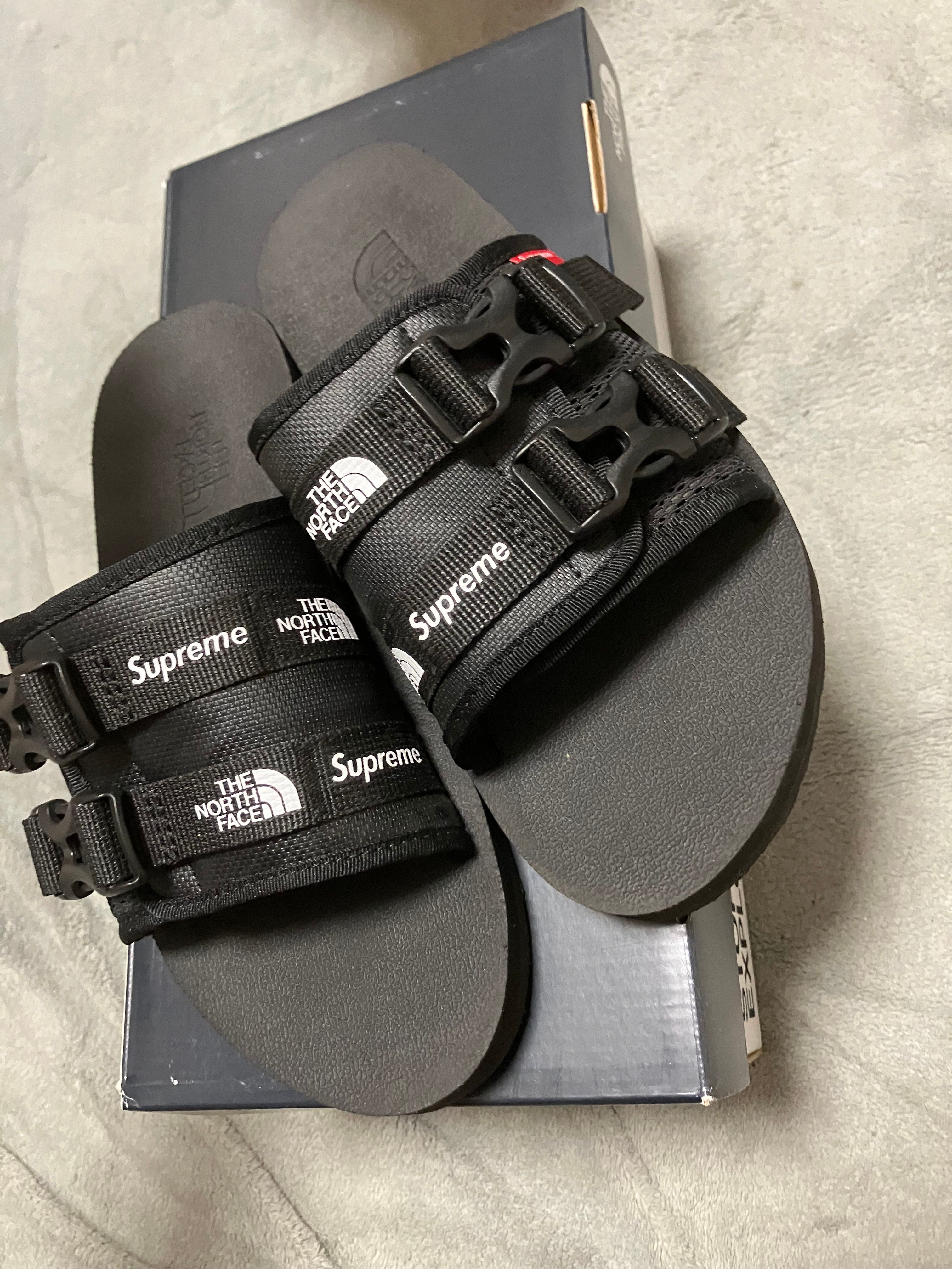 【希少】【美品】Supreme ✖︎アンブロウィンドブレーカー スニダンにも出品中 UMBRO(アンブロ) 人気の新作/中古通販【スニーカーダンク】