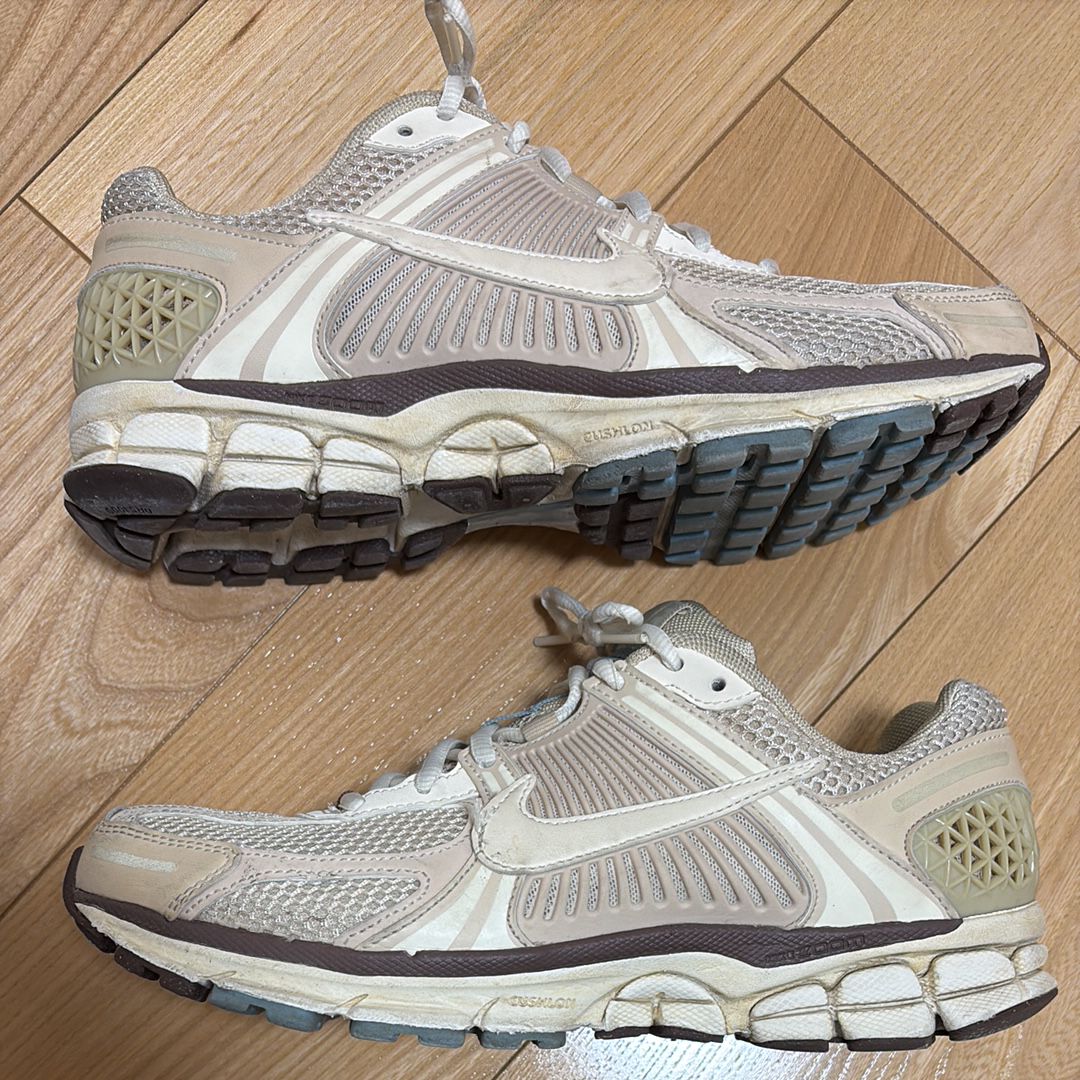Nike Women's Zoom Vomero 5 "Oatmeal"