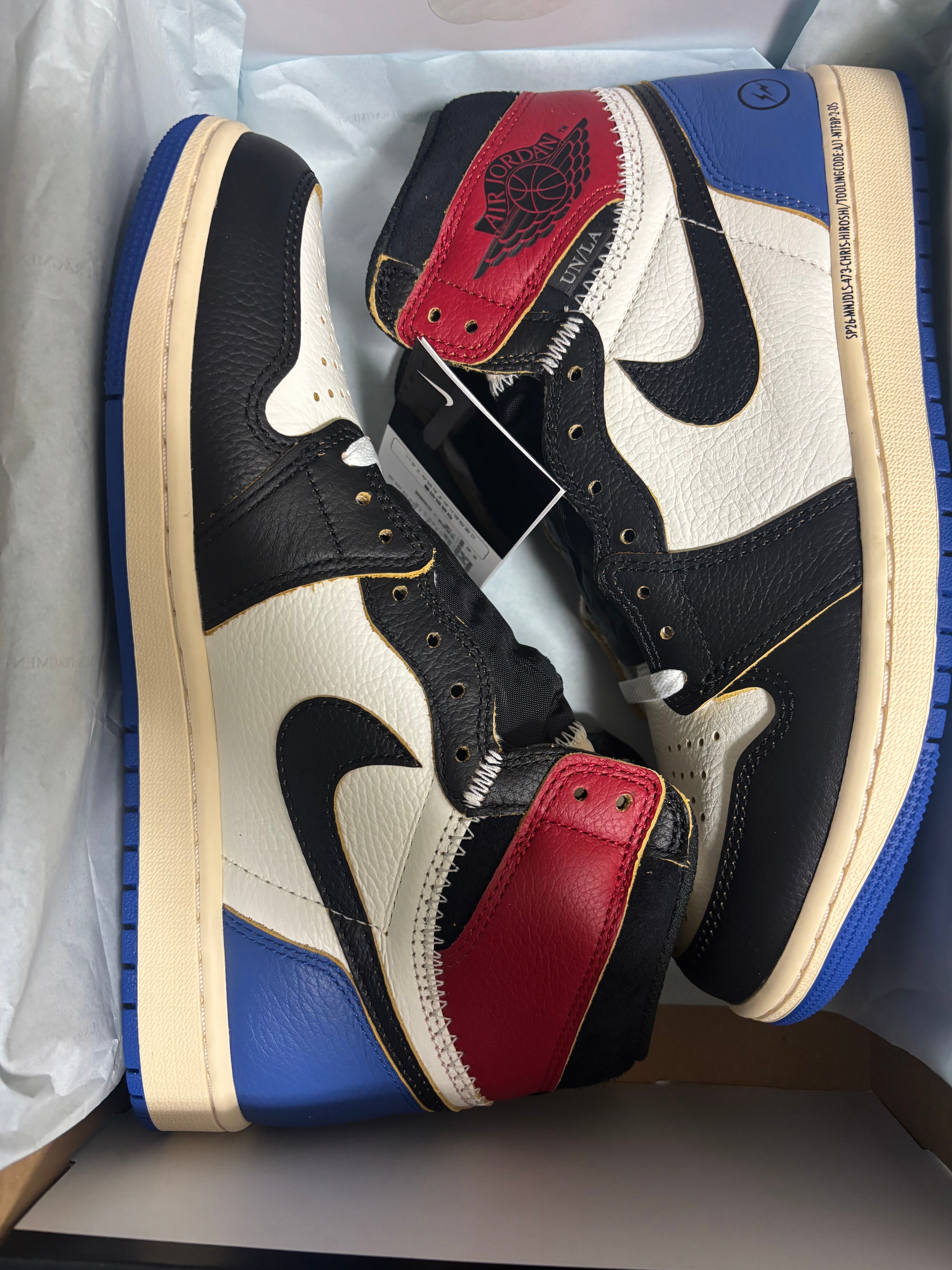 fragment design × UNION × Nike Air Jordan 1 High OG "Black/Varsity Red" 이미지