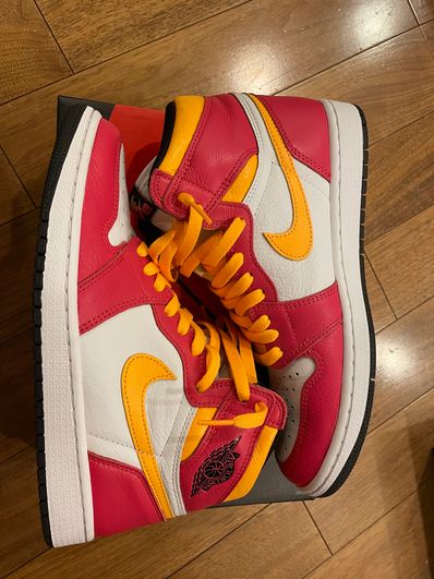 Nike Air Jordan 1 High OG "Light Fusion Red"