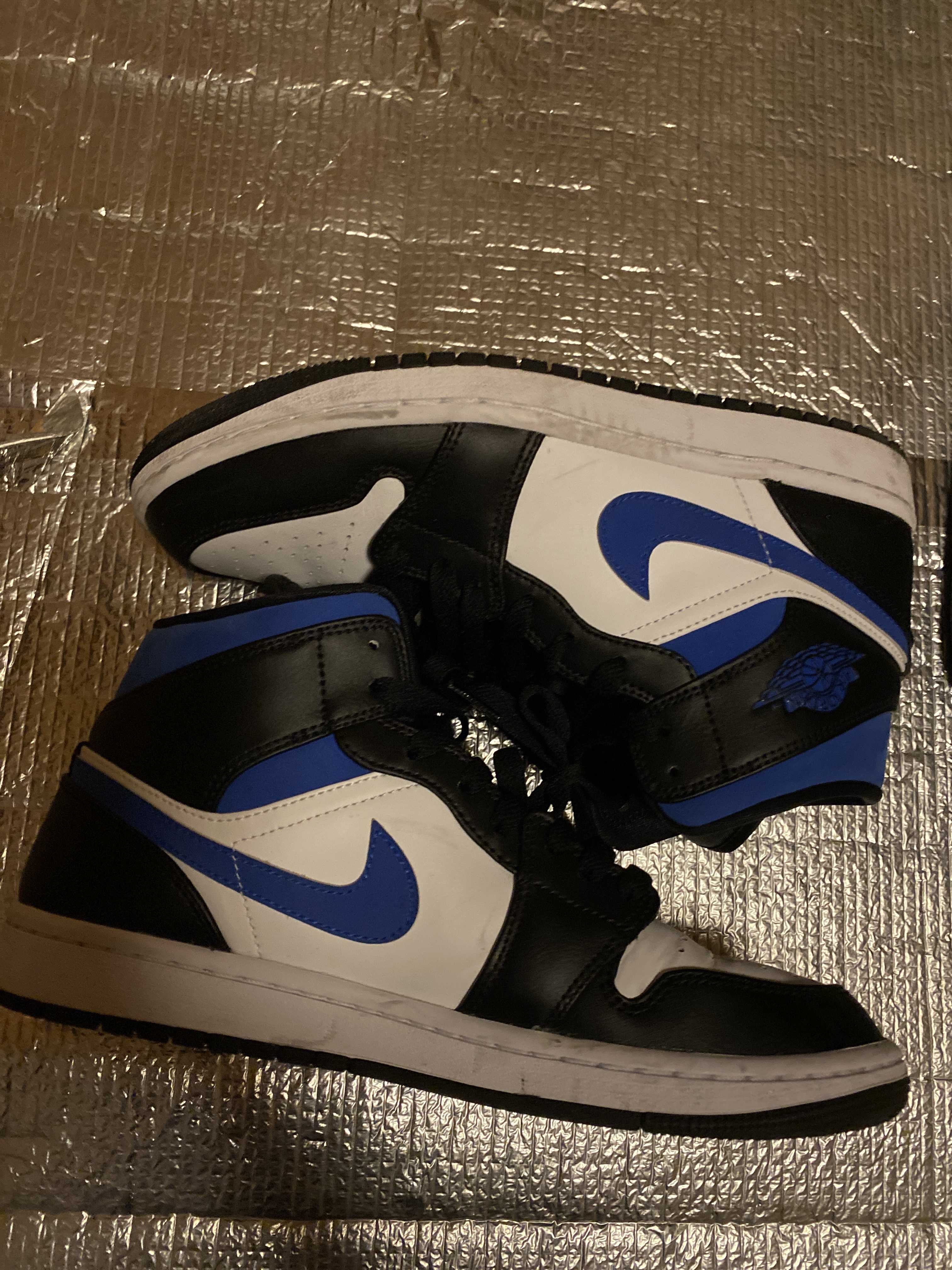 Nike Air Jordan 1 Mid "Royal"