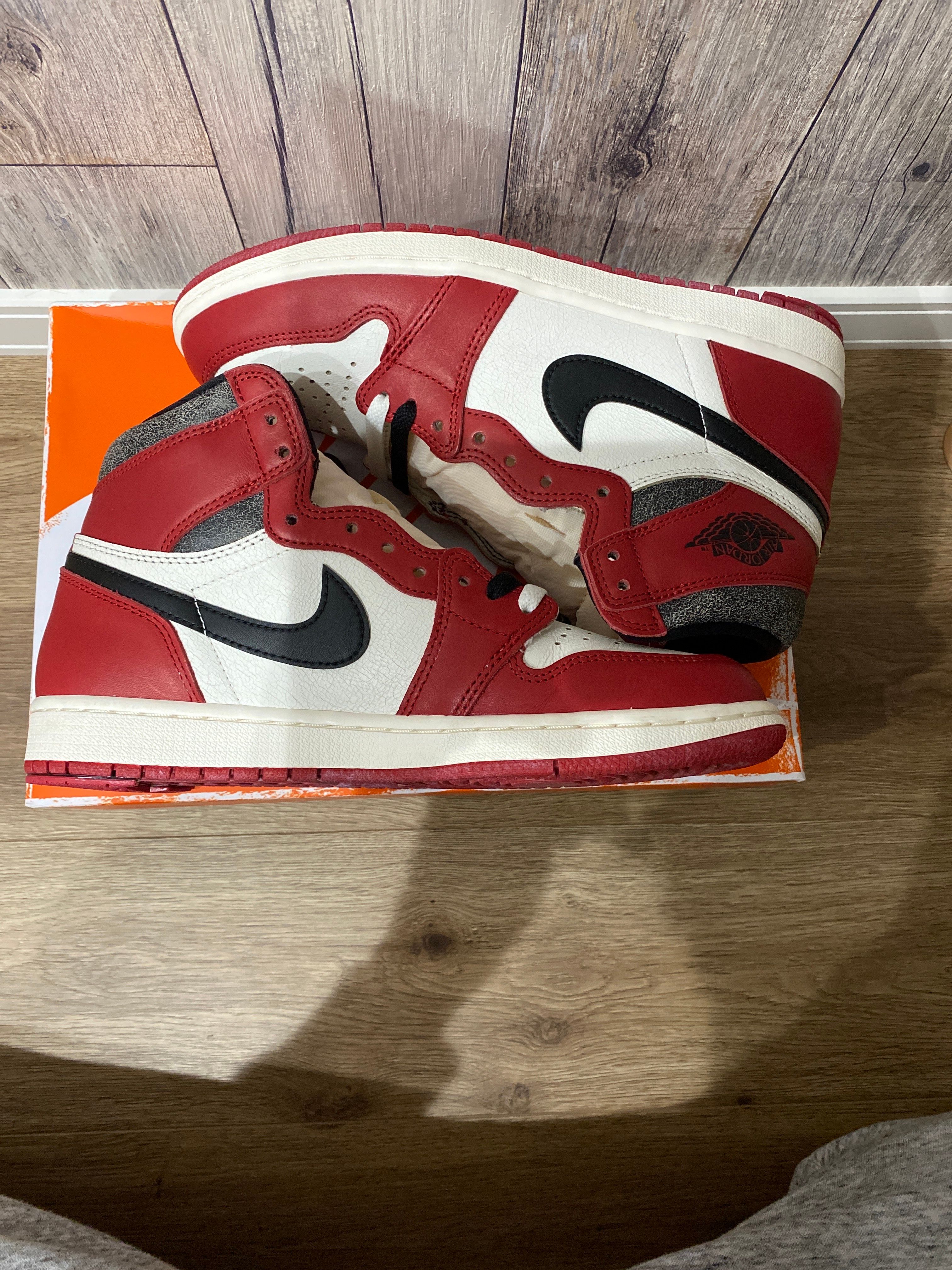 Nike Air Jordan 1 High OG "Lost & Found/Chicago"
