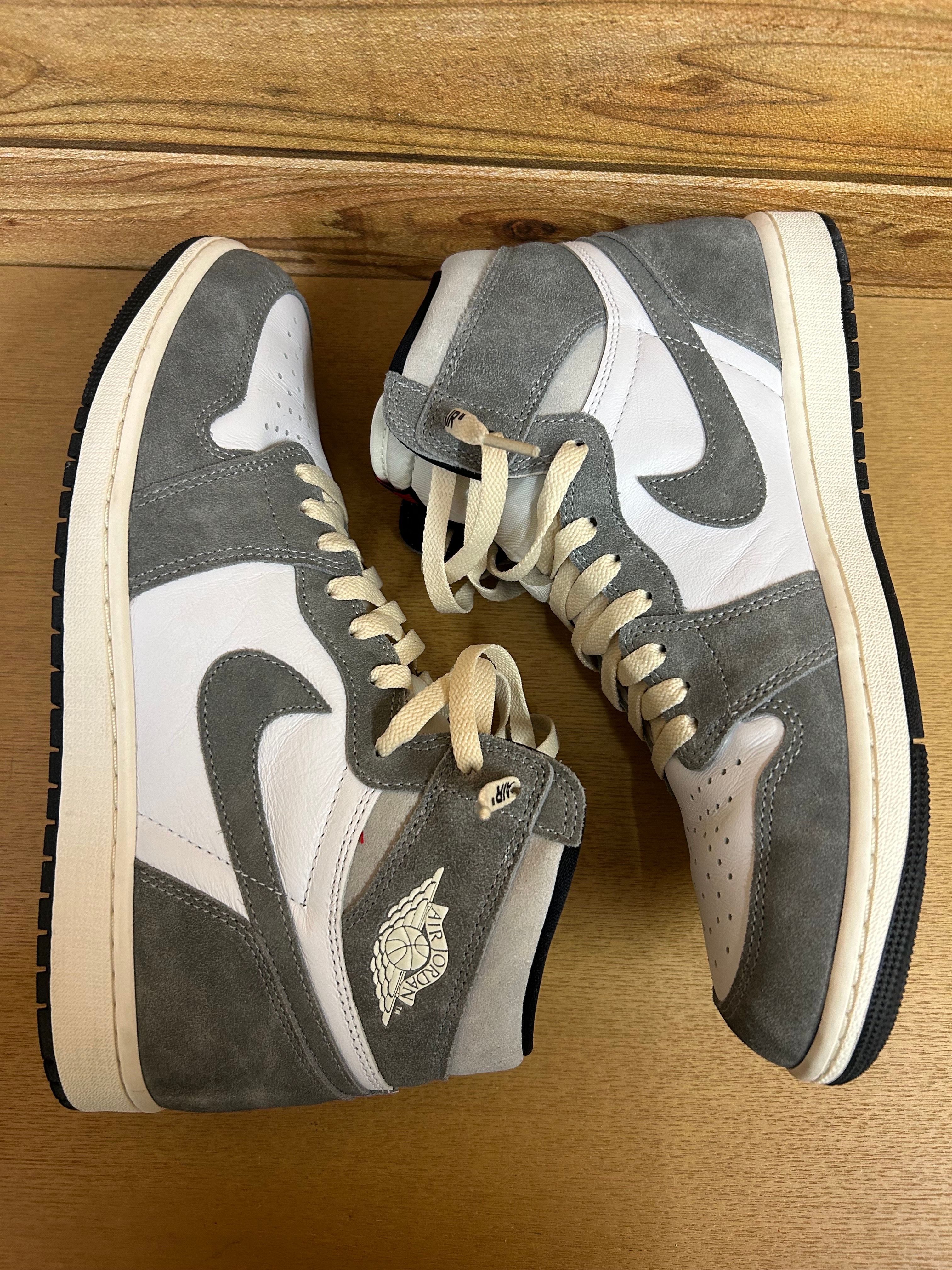 Nike Air Jordan 1 Retro High OG "Black and Smoke Grey"