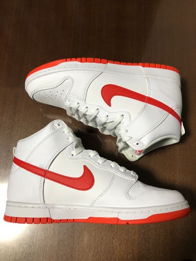 Nike Dunk High "Picante Red"