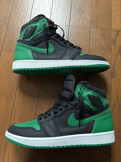 Nike Air Jordan 1 Retro High OG "Black/Pine Green" (2020)
