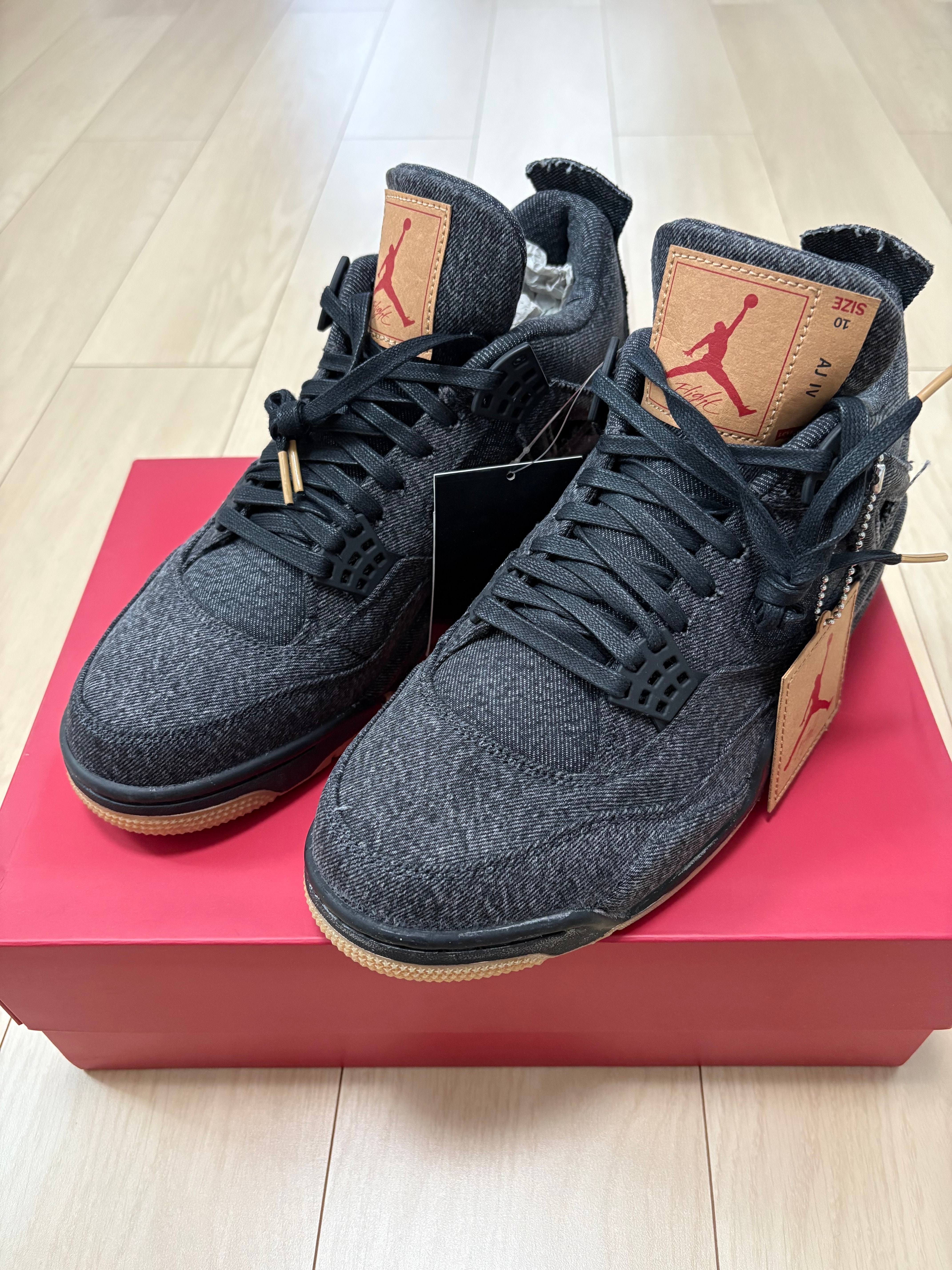 Nike × Levi's Air Jordan 4 "Black Denim" (LEVIS Tab)