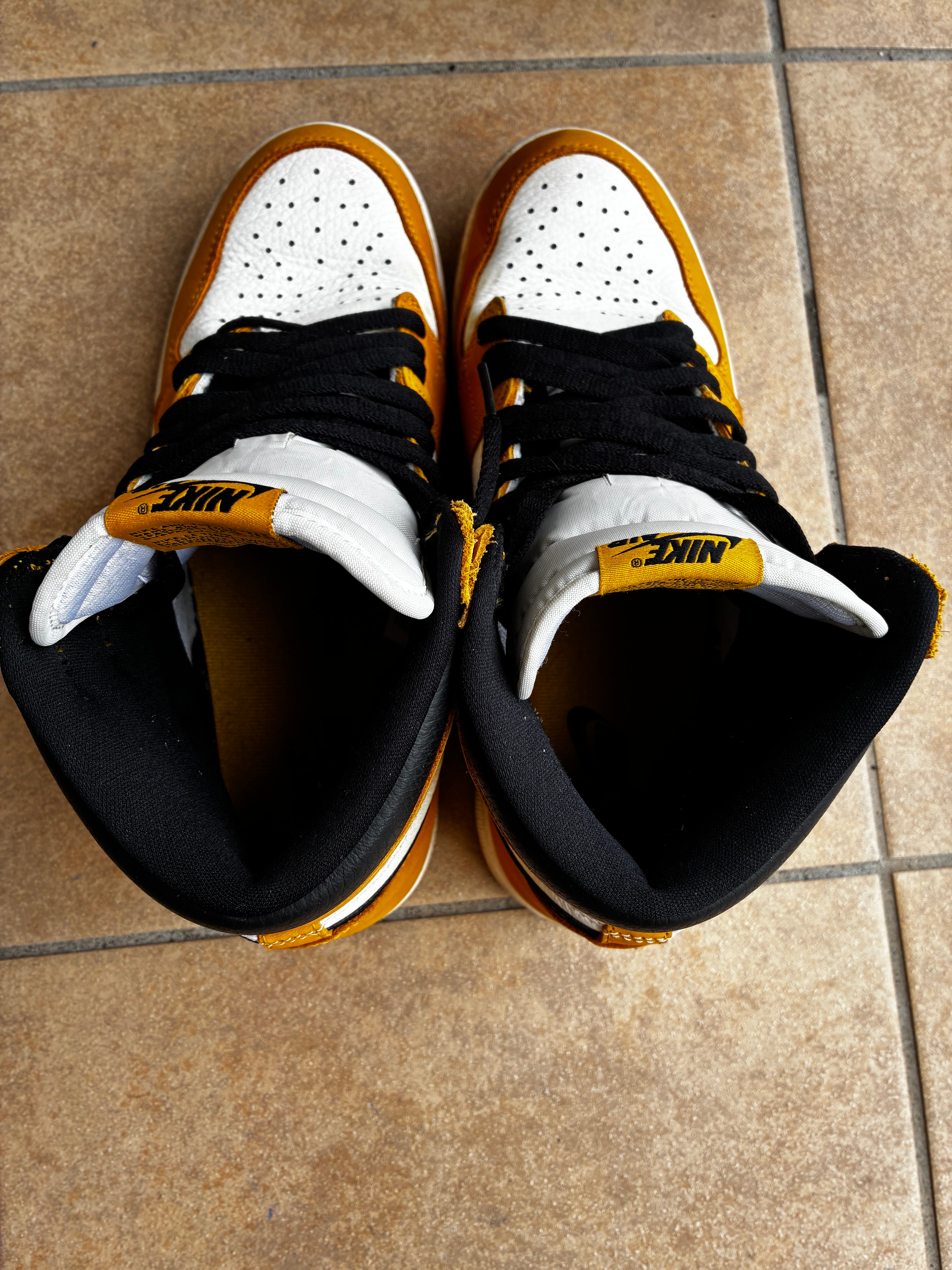 Nike Air Jordan 1 Retro High OG "Yellow Ochre"