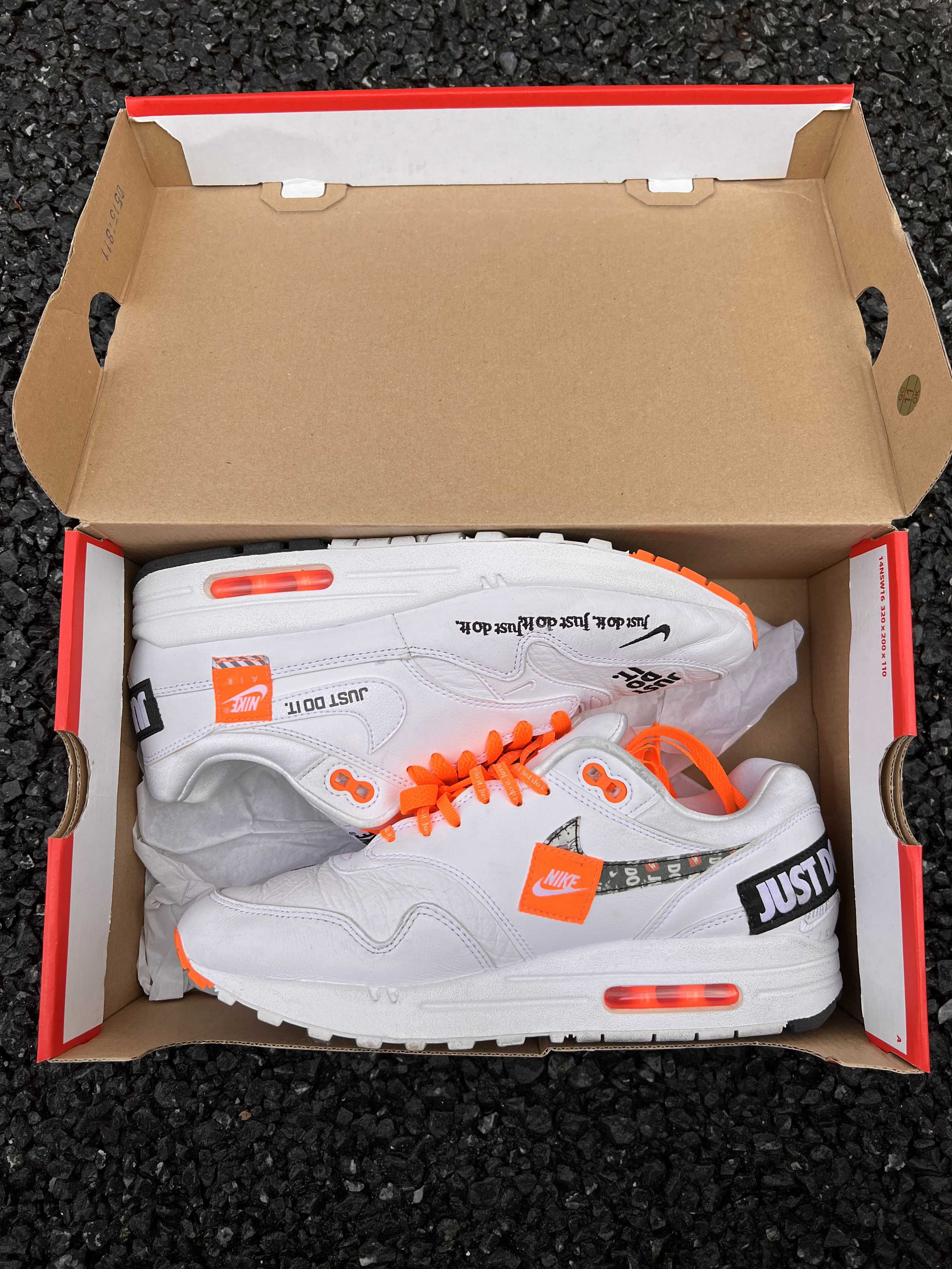 NIKE Women's AIR MAX 1 "WHITE JUST DO IT COLLECTION"