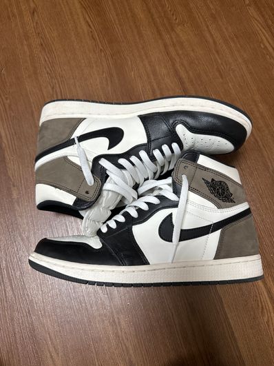 Nike Air Jordan 1 High OG "Sail/Dark Mocha/Black"