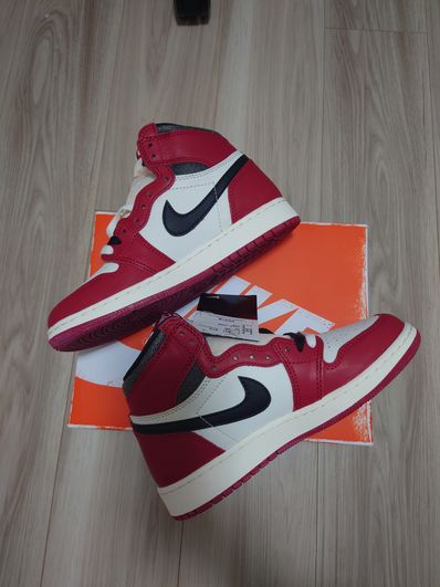Nike GS Air Jordan 1 High OG "Lost & Found/Chicago"