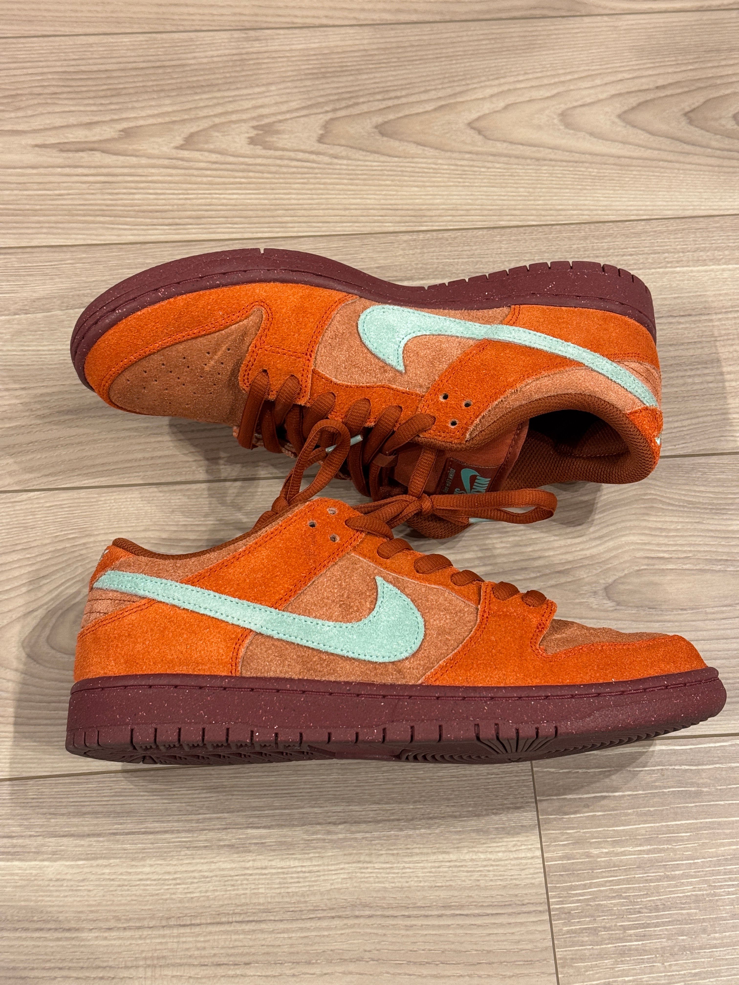 Nike SB Dunk Low Pro PRM "Mystic Red and Rosewood"