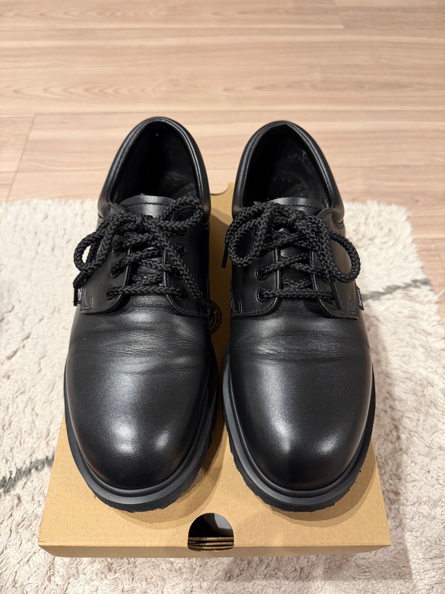 Supreme × Dr.Martens Postal Shoe "Black" (26SS Week 10)