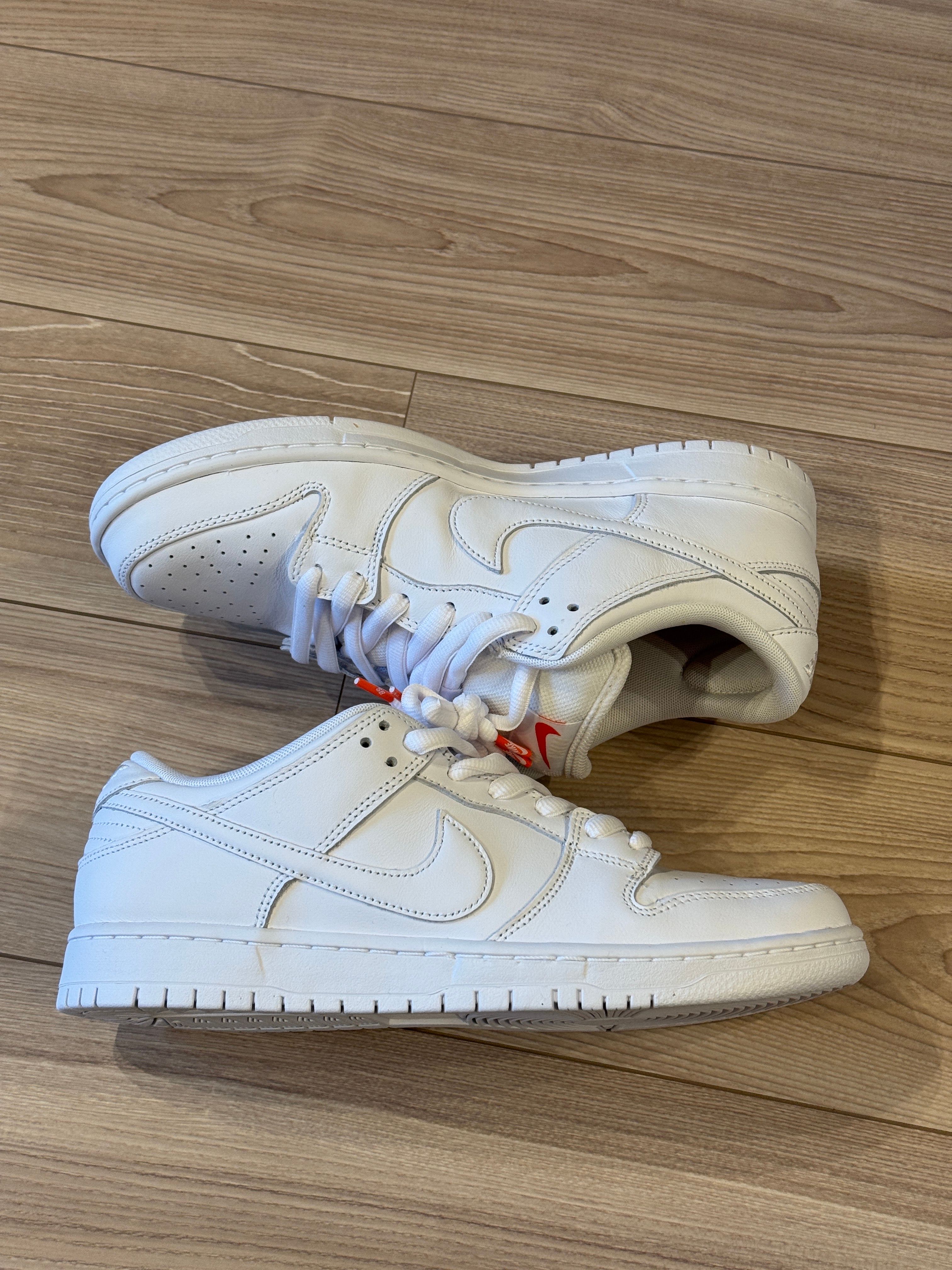 Nike SB Dunk Low Pro ISO "Triple White"