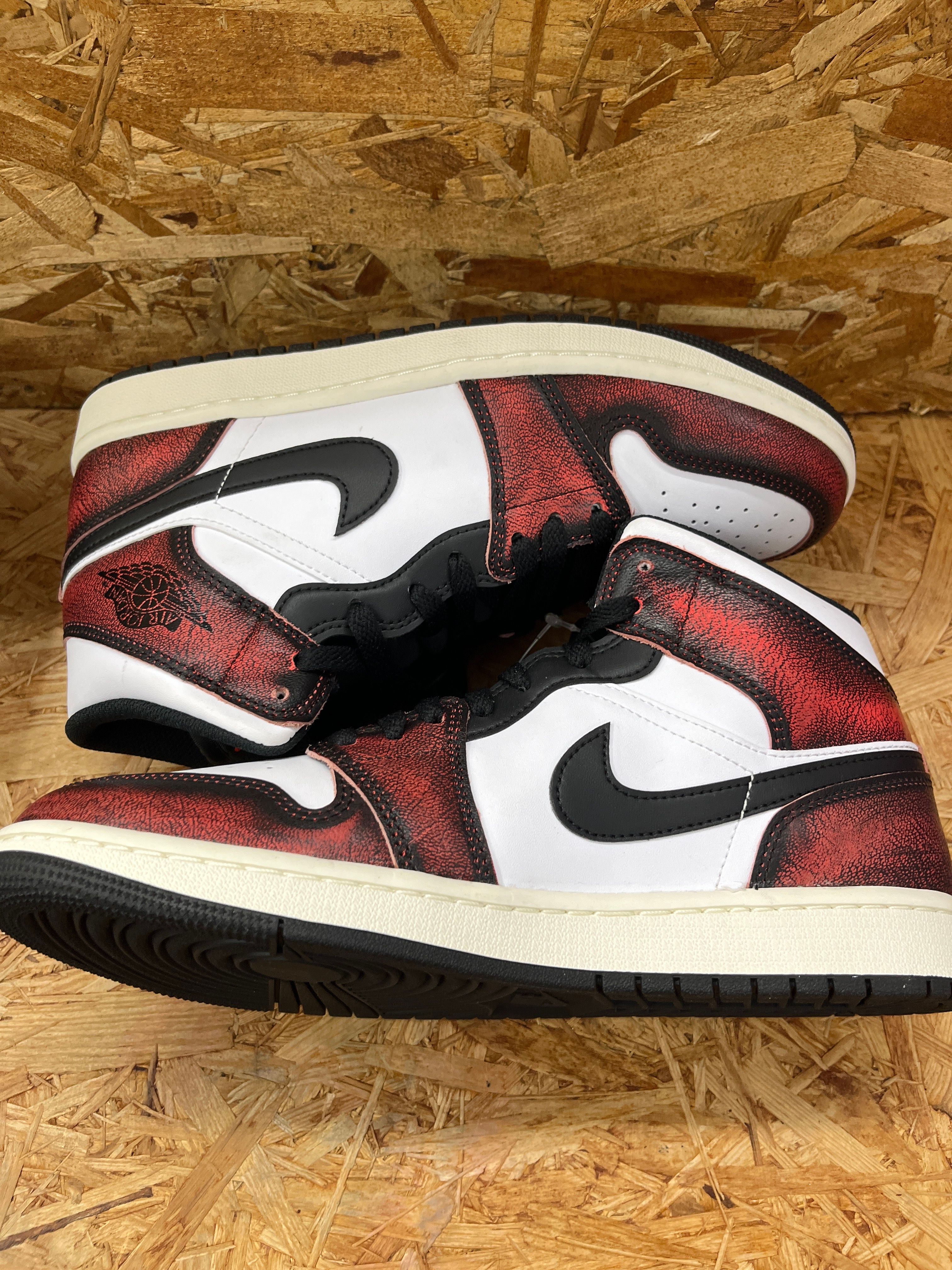 Nike Air Jordan 1 Mid "Wear Away"