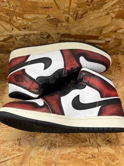 Nike Air Jordan 1 Mid "Wear Away"