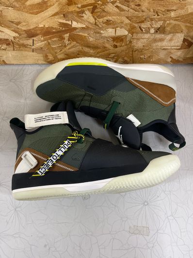 Travis Scott × Nike Air Jordan 33 NRG "Cactus Jack"